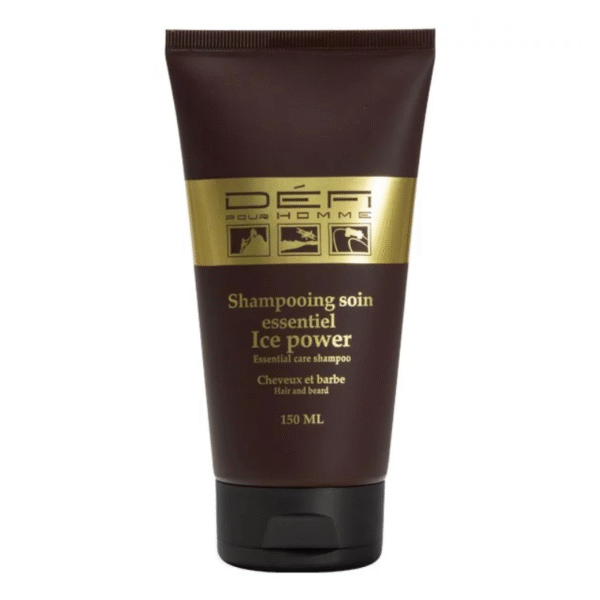 Un tube brun de 150 ml de « Shampoing Soin Essentiel Ice Power-Défi pour Homme » pour cheveux et barbe présente un texte doré et noir avec des icônes sur le devant.