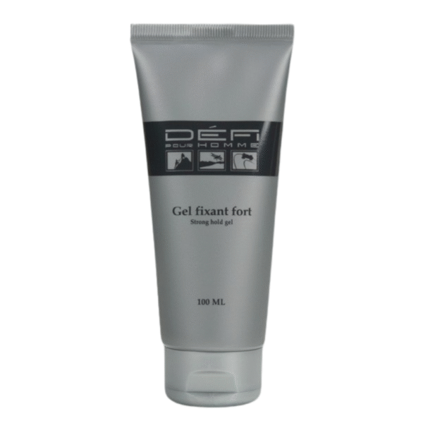 Un tube argenté étiqueté « Gel Fixant Fort - Défi pour Homme - 100 ml » avec des graphismes en noir et blanc se dresse debout sur un fond blanc.