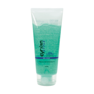 Un tube en plastique transparent de 100 ml de colle gel extra forte - Eyrian Style, gel vert à l'intérieur, étiqueté pour une tenue extra forte (« Tenue Ultra Forte ») en texte bleu et noir - parfait pour un style ultra fort et durable.