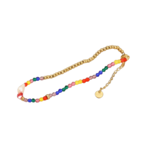Un bracelet avec de petites perles colorées et des perles rondes dorées, terminé par une chaîne réglable dorée et une breloque - parfaitement assortie à votre Chaîne de cheville cristaux et perles /Multi style.