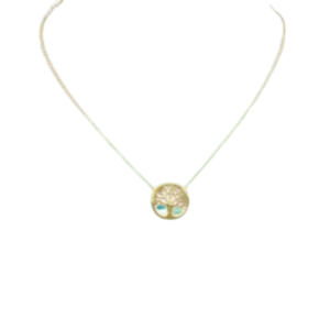 Collier et son pendentif arbre de vie /Doré : collier en or avec un pendentif rond en forme d'arbre de vie et deux petites turquoises à la base, sur fond blanc.
