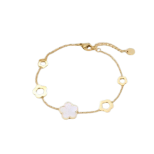Elégant bracelet en acier inoxydable avec 5 trèfles en nacre blanche, comprenant un grand trèfle central et quatre petits motifs ouverts, présentés sur un fond blanc. Accessoire durable et raffiné.