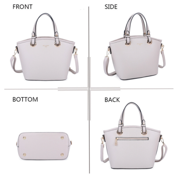 Le Sac à main bandoulière-Beige est présenté de face, de côté, de dessous et de dos. Il est doté de deux anses supérieures, d'une bandoulière amovible, de ferrures dorées, d'une poche zippée à l'arrière et de quatre clous dorés à la base.